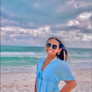 Meet your Posher, Adi